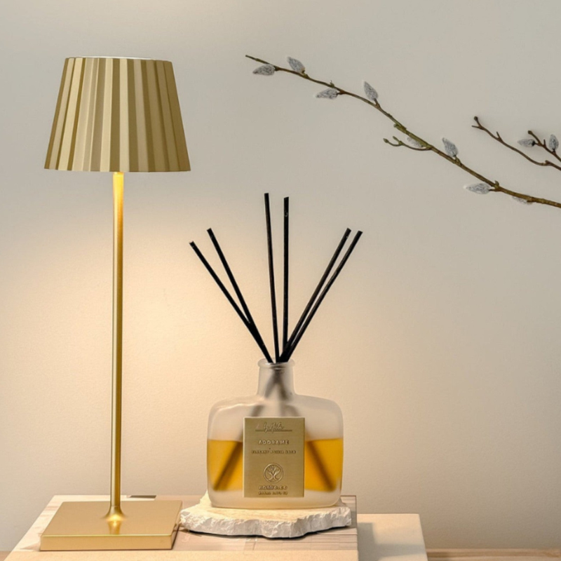 LumiPort – Lampe de table LED sans fil avec fonction de recharge USB