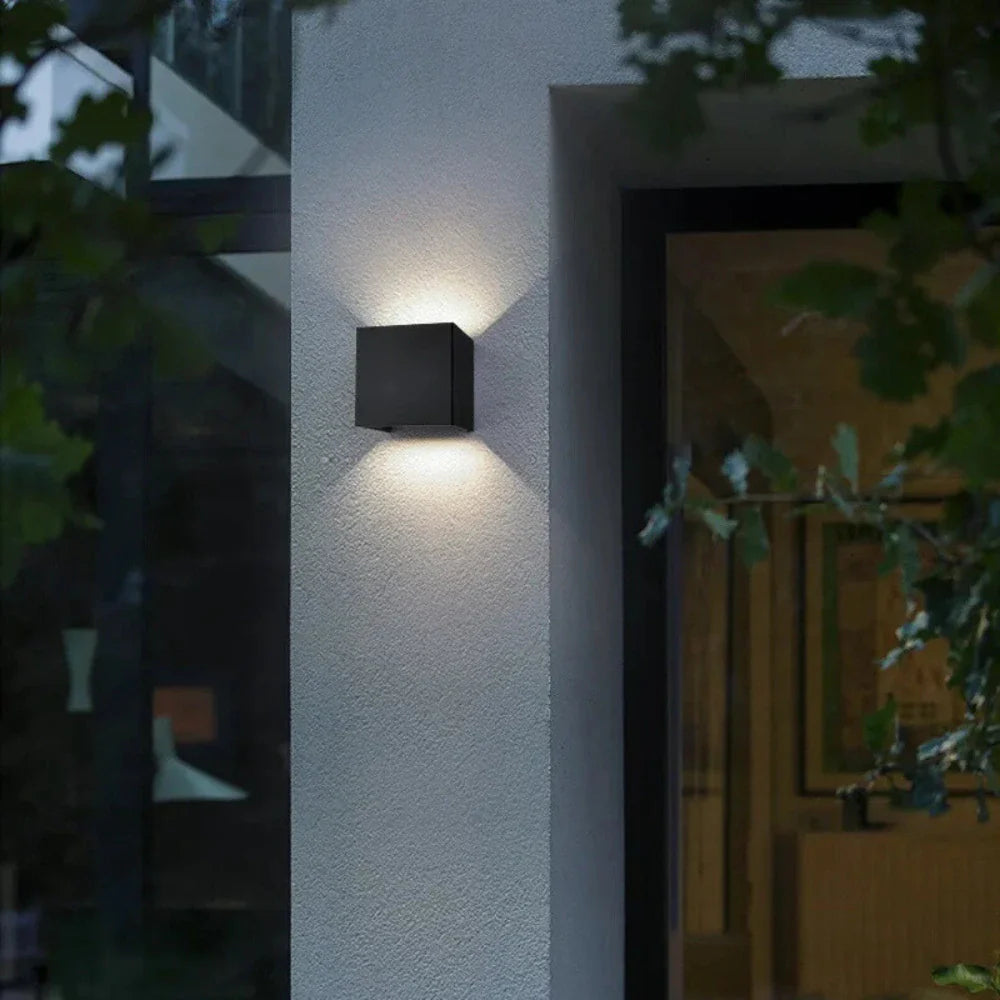 Applique murale LED blanc chaud pour extérieur jardin étanche design moderne décorative et autonome