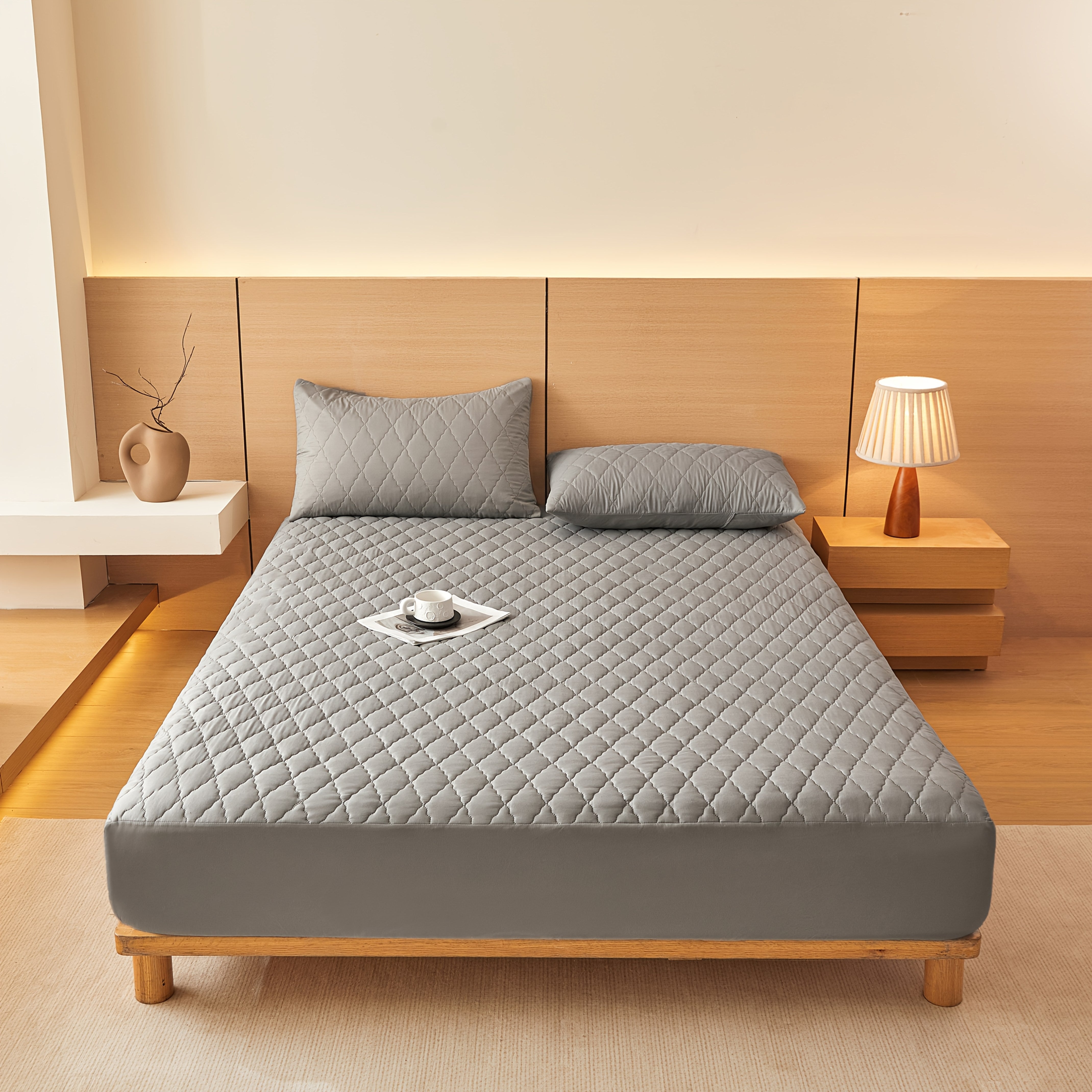 Housse de Matelas Matelassée Polyester Blanche 160 × 200 cm – Face Supérieure Imperméable, Lavable en Machine, Maintien Semi-Couvert