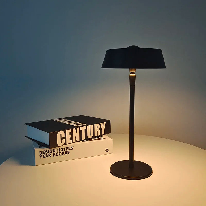 CityLuxe I Lampe de Table LED Moderne – Métal et Verre Épurés pour le Salon