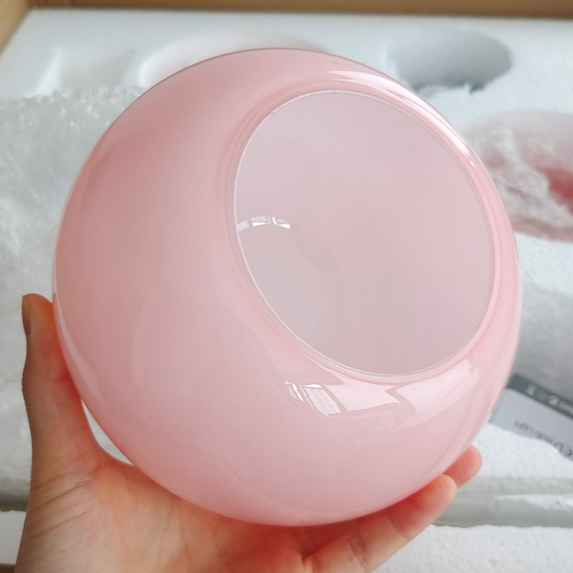 Lumora – Lustre Moderne en Verre Blanc, Salon, Design Doux