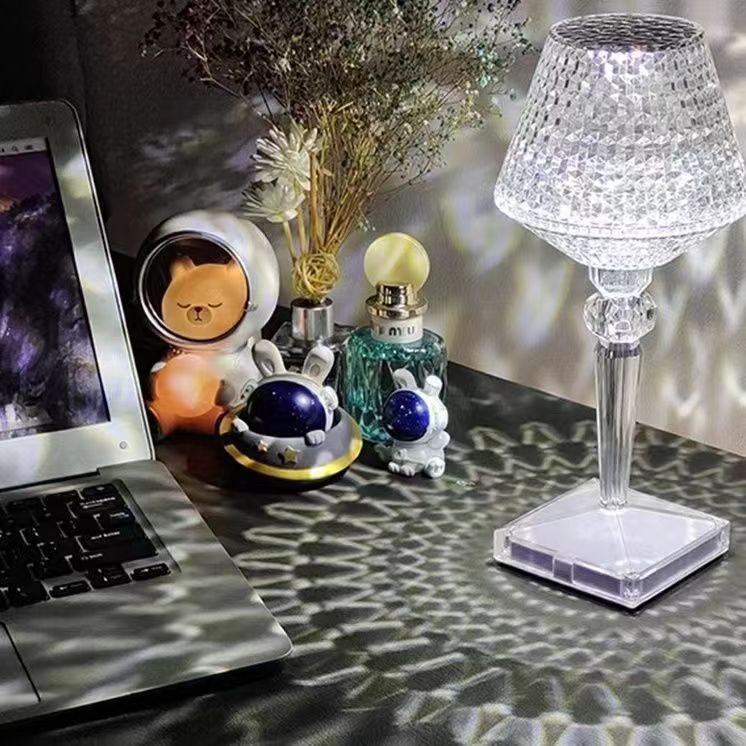 RadiantCrystal – Lampe de table LED en cristal avec trois niveaux de luminosité réglables