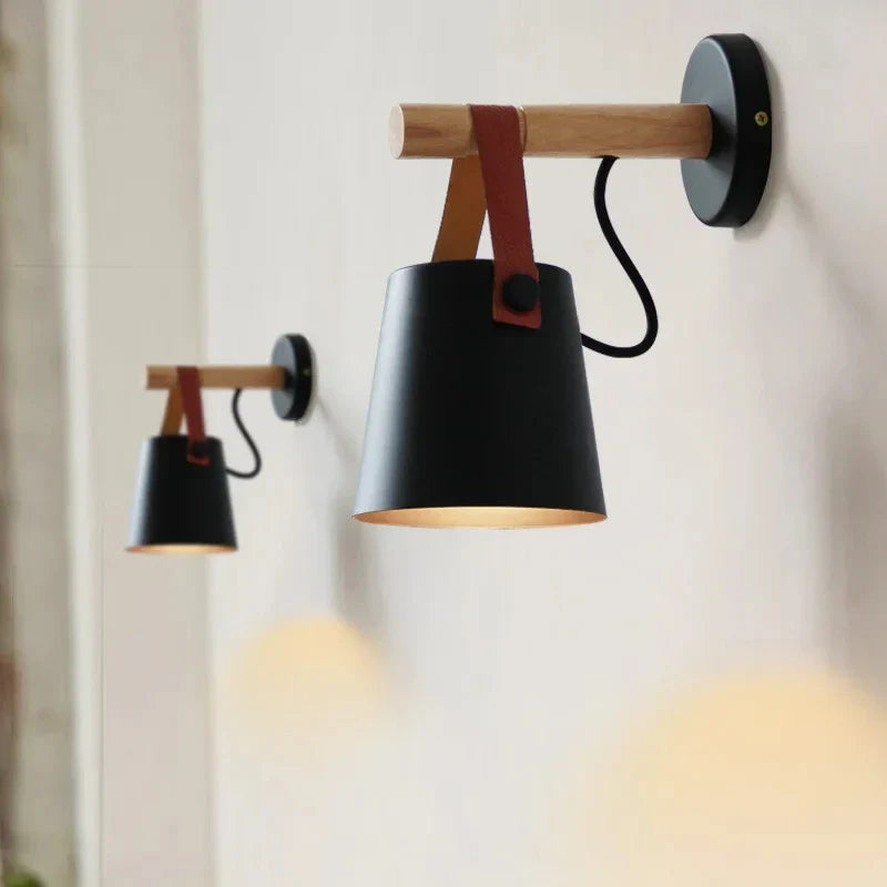 Applique Murale LED au Design Bois et Cuir SkandiShine