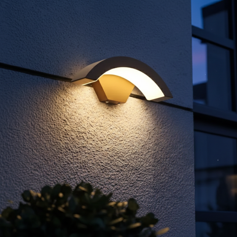 Applique murale LED extérieur avec détecteur de mouvement étanche IP65 éclairage façade entrée design incurvé