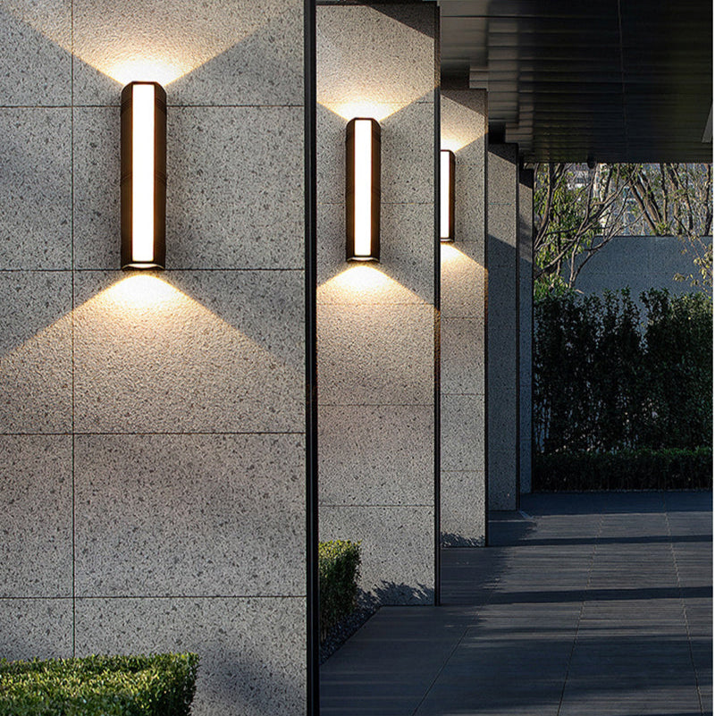 Applique murale extérieure LED LumoShine, moderne, étanche, noire pour terrasse