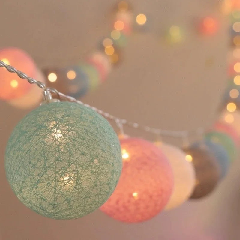 Guirlande lumineuse boules de coton USB, guirlande LED à boules en cinq couleurs