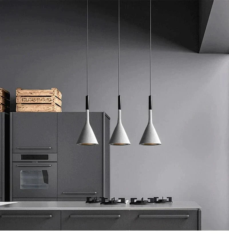 ClariLux – Suspension LED Minimaliste Blanche Salon