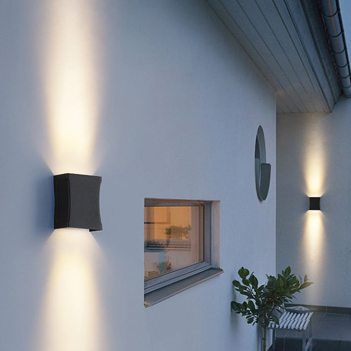 Applique murale LED extérieure design moderne lumière blanche chaude étanche jardin terrasse