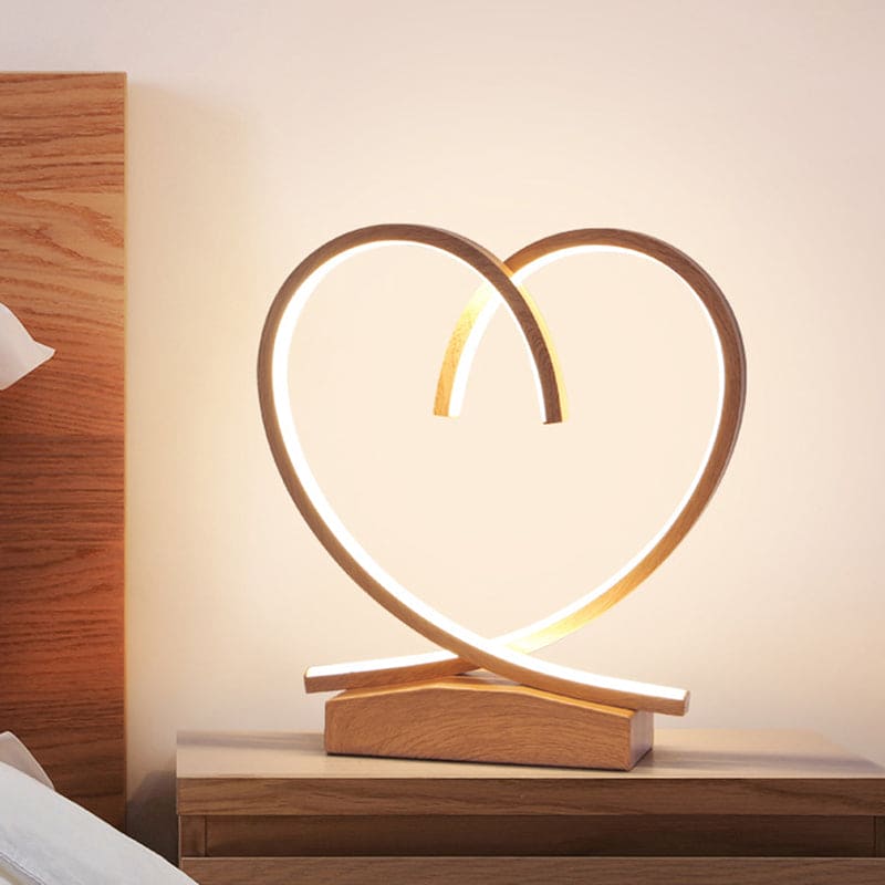 CœurLume – Lampe de Chevet LED en Bois avec Motif Cœur pour Chambre