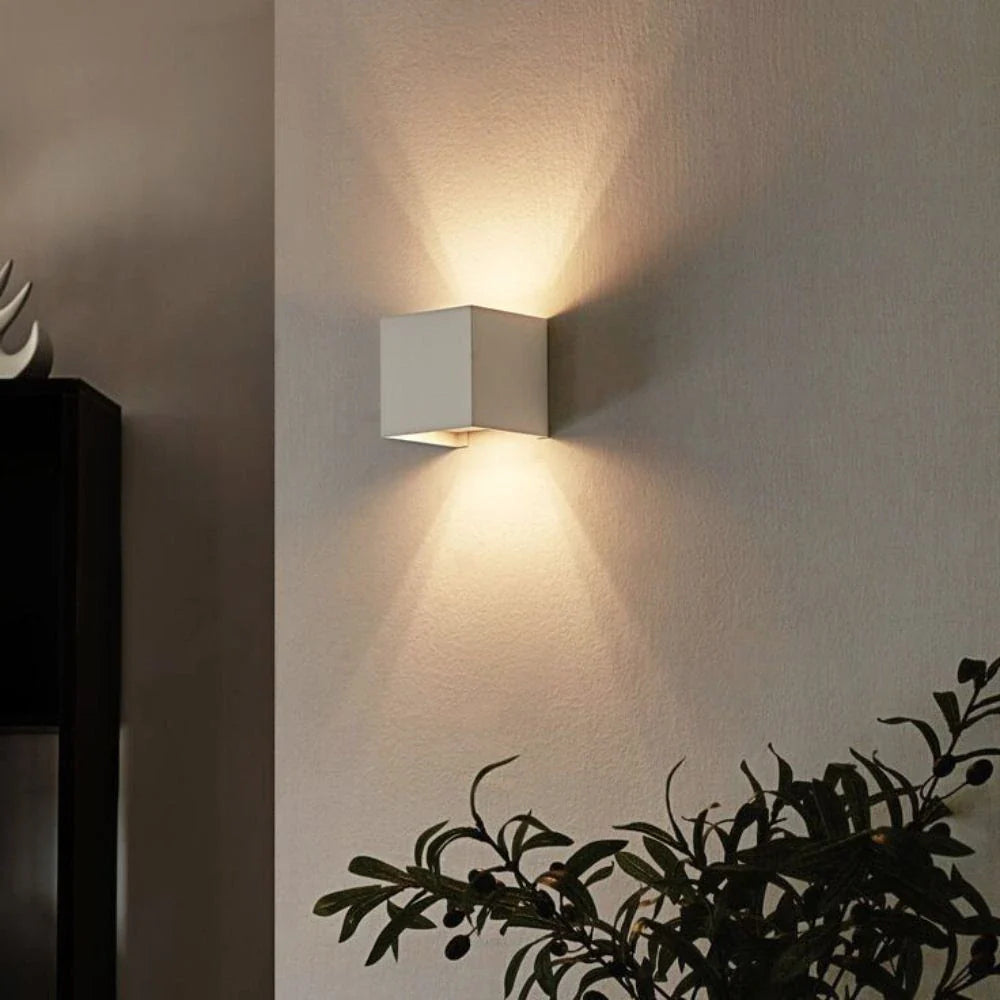Applique murale LED blanc chaud pour extérieur jardin étanche design moderne décorative et autonome