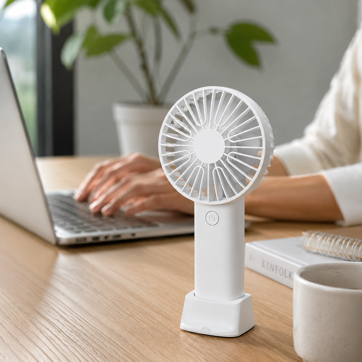 Mini Ventilateur de Bureau ABS Noir Ø10 cm – Recharge USB, Support Téléphone, Format Portable