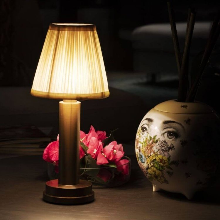 SoftAura – Lampe de table LED en tissu premium 