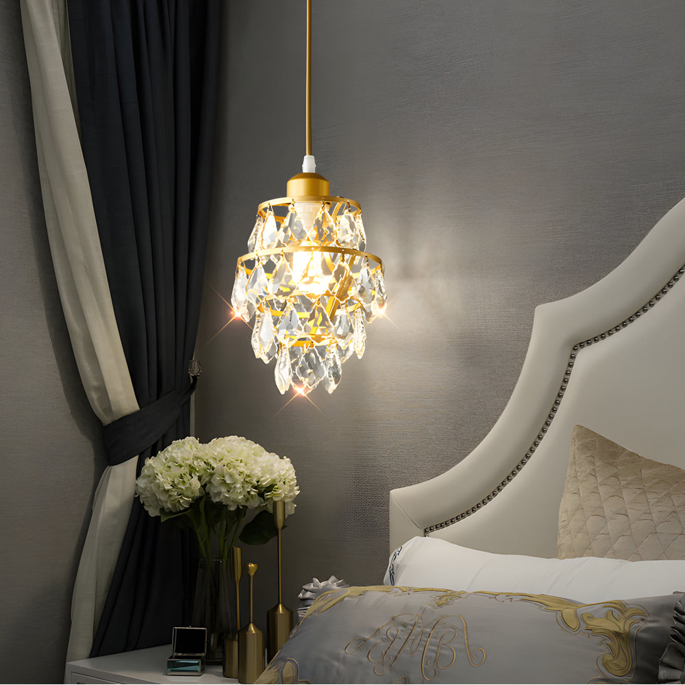 Aurélia – Mini Lustre Cristal Moderne Or et Noir Salon