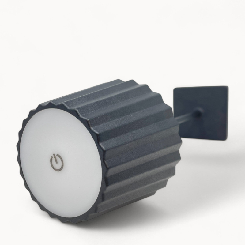 LumiPort – Lampe de table LED sans fil avec fonction de recharge USB