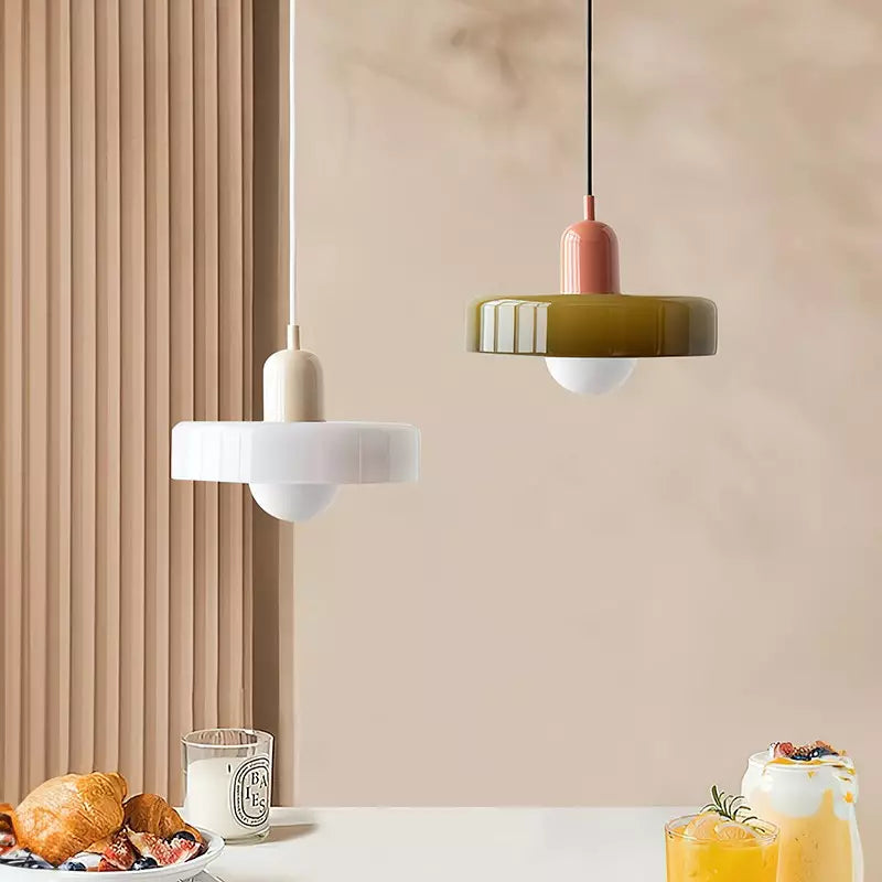 LuminoBau – Suspension Bauhaus en Verre Coloré, Design Moderne, Intérieur