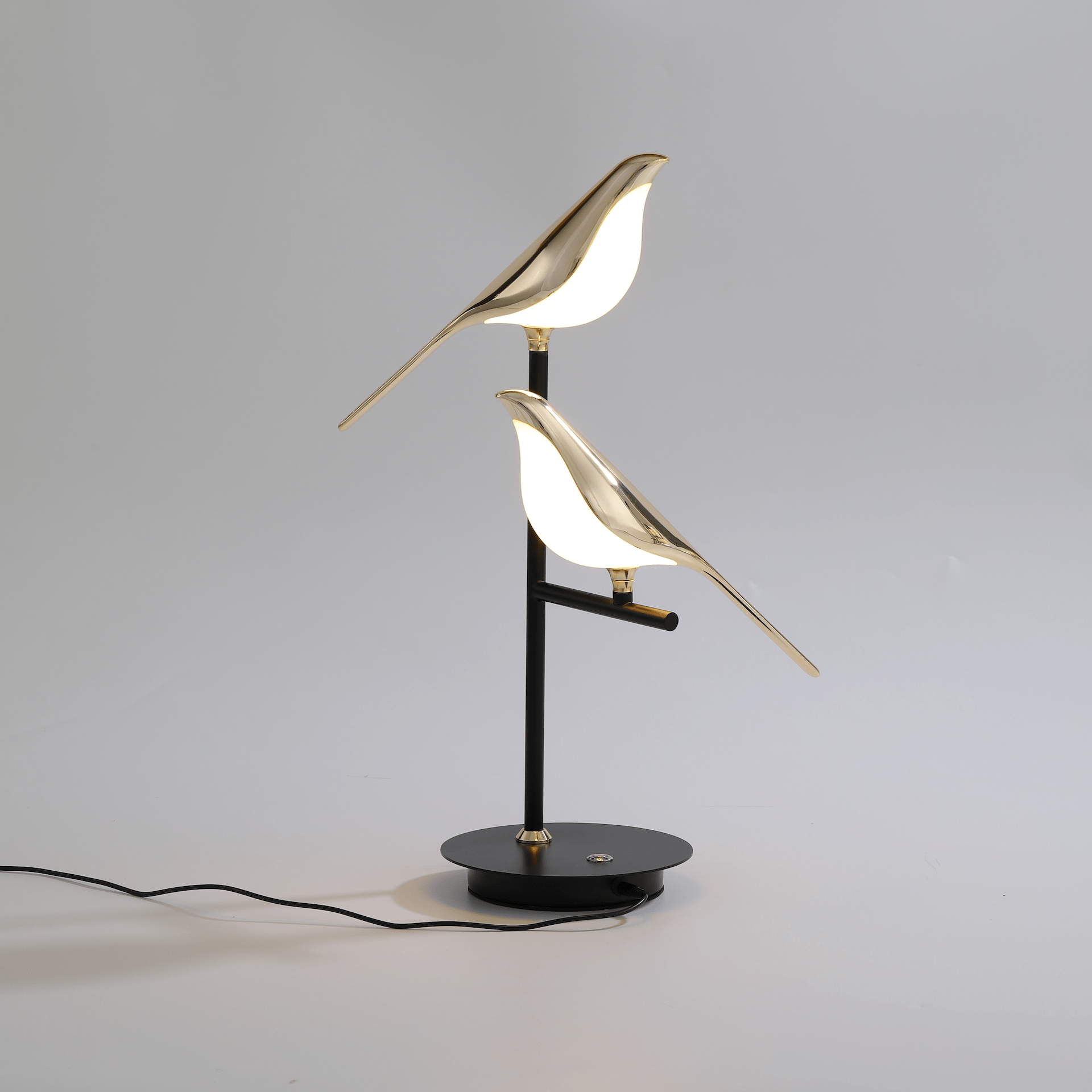 Lunéra – Lampe de Table LED Moderne Dorée pour Salon