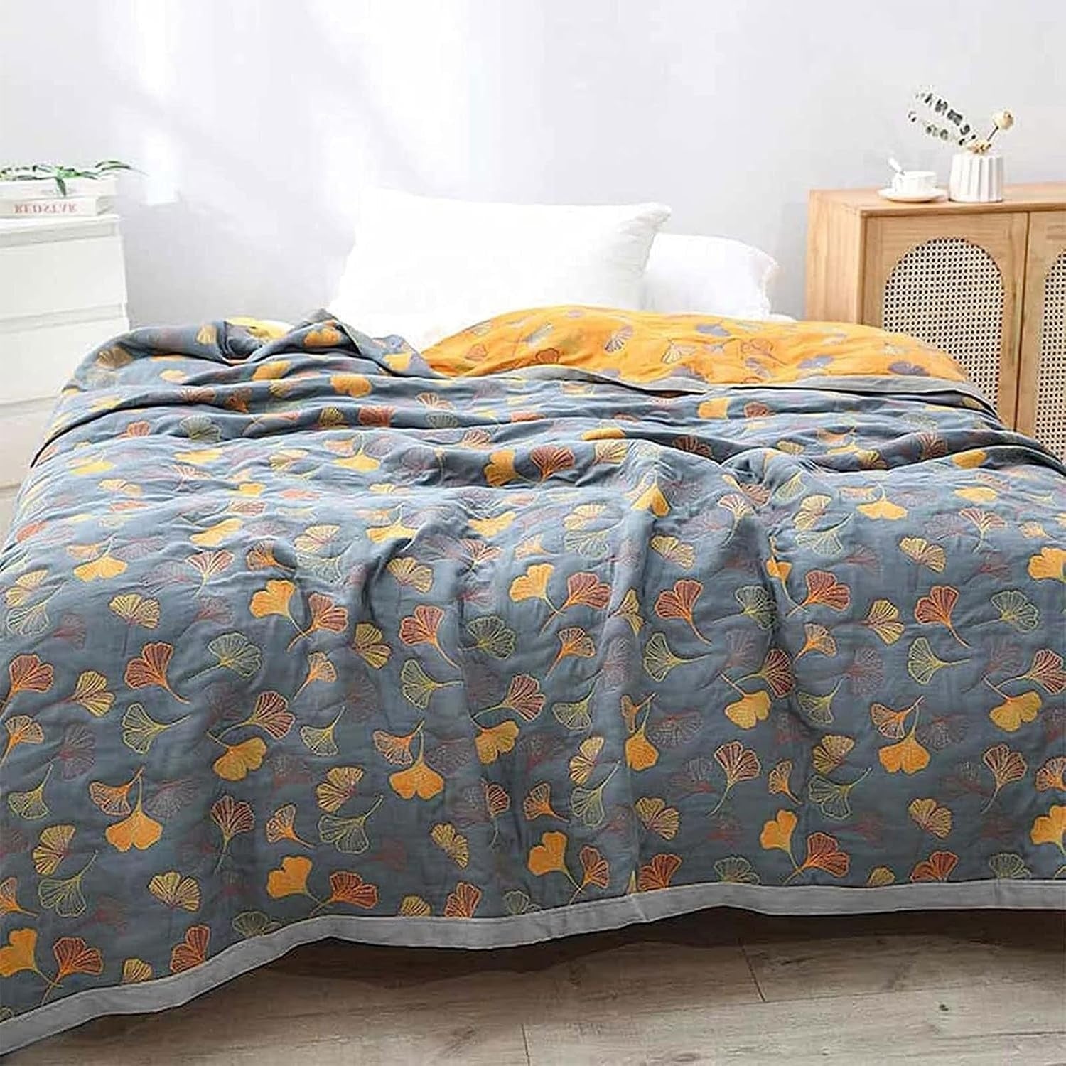 Couette | Motif Réversible Feuilles de Ginkgo, Jaune et Bleu 0