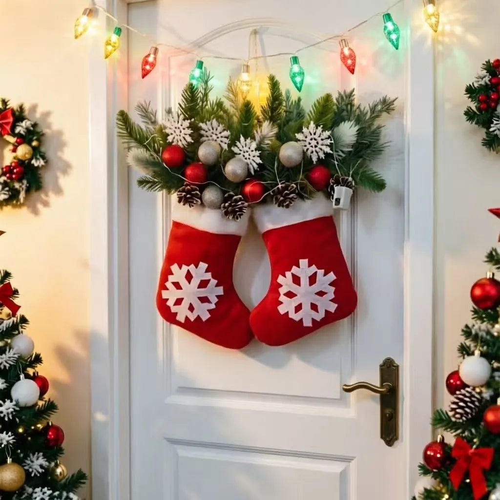 Couronne de Noël Clignotante avec Gants Décoratifs pour une Ambiance Festive 8