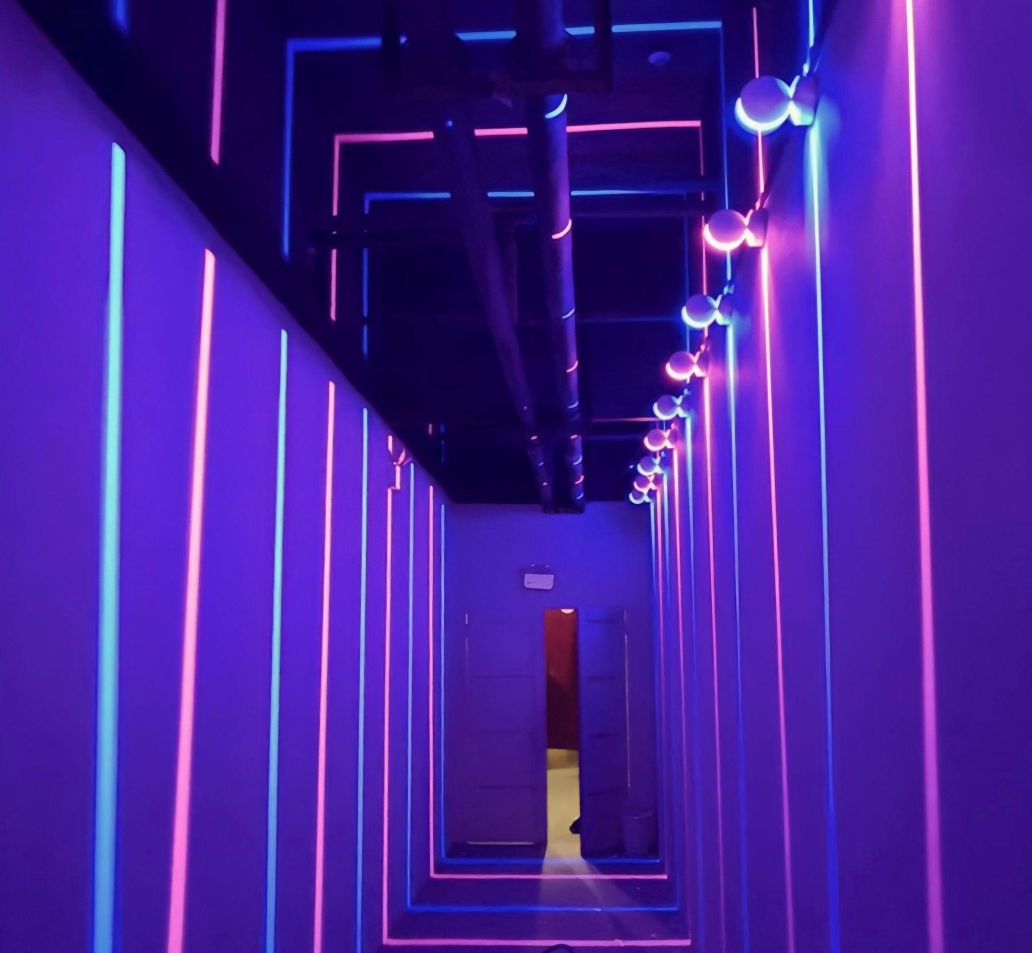 Bande LED Design Moderne RGB Rotative pour Intérieur