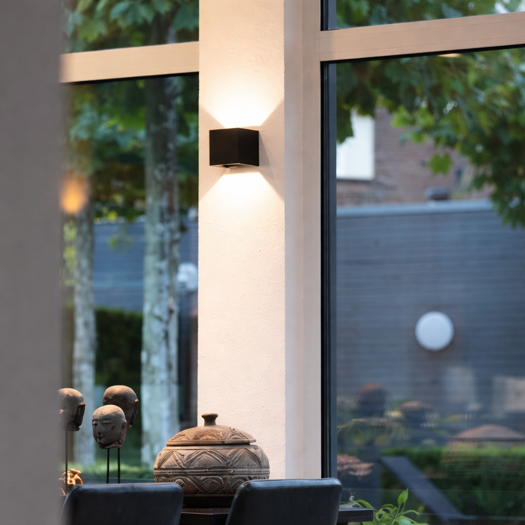 LumiSensor – Lampe murale étanche pour intérieur et extérieur