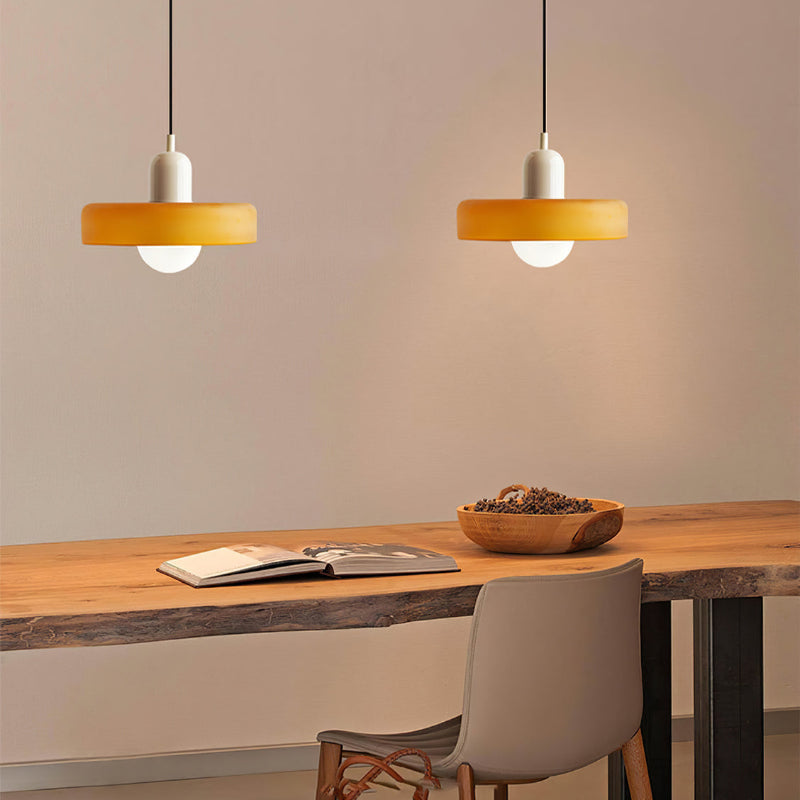 LuminoBau – Suspension Bauhaus en Verre Coloré, Design Moderne, Intérieur