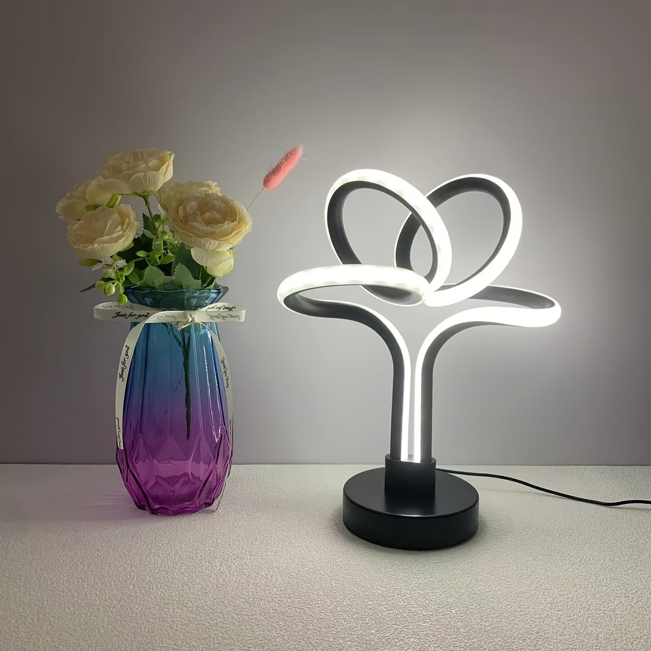 ScandiLume - Lampe de table LED USB minimaliste