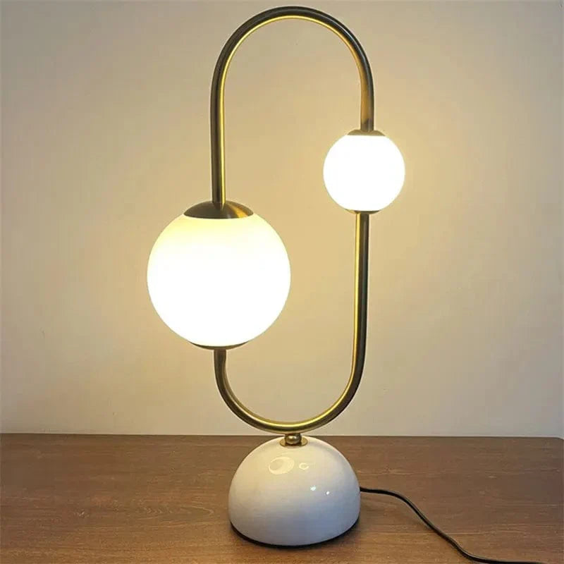 Ardélia – Lampe de Table LED Minimaliste Blanche pour Salon
