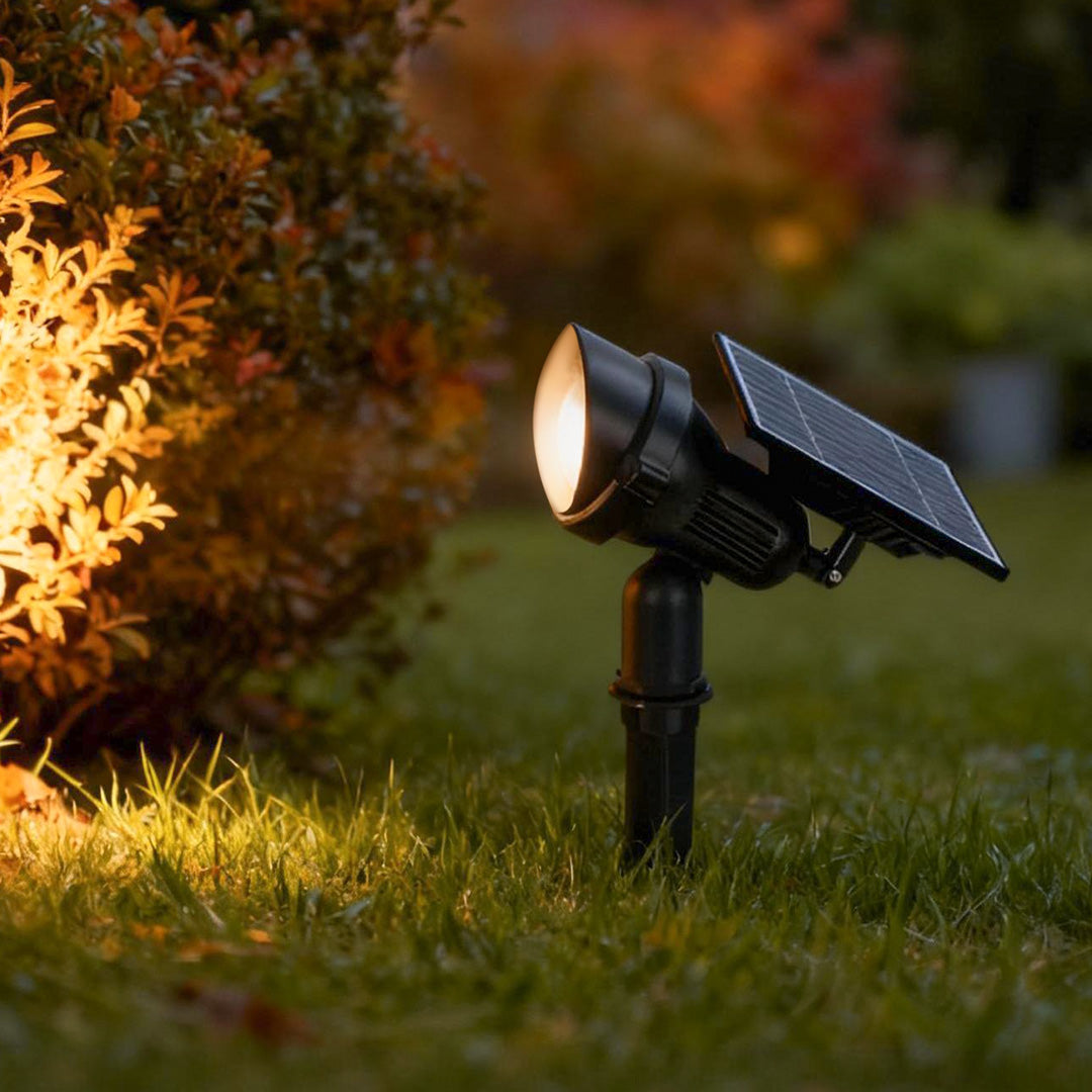 Éclairage spot solaire LED jardin extérieur blanc chaud aluminium orientable IP54 design moderne