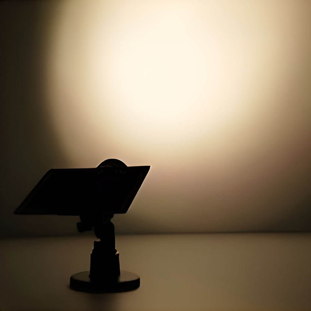 Éclairage spot solaire LED jardin extérieur blanc chaud aluminium orientable IP54 design moderne